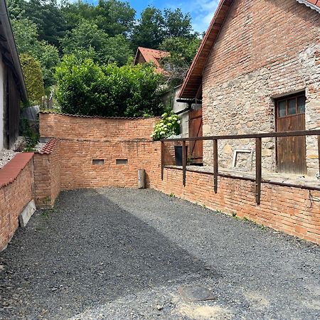 Apartmány pod Kozákem Velké Popovice Exterior foto