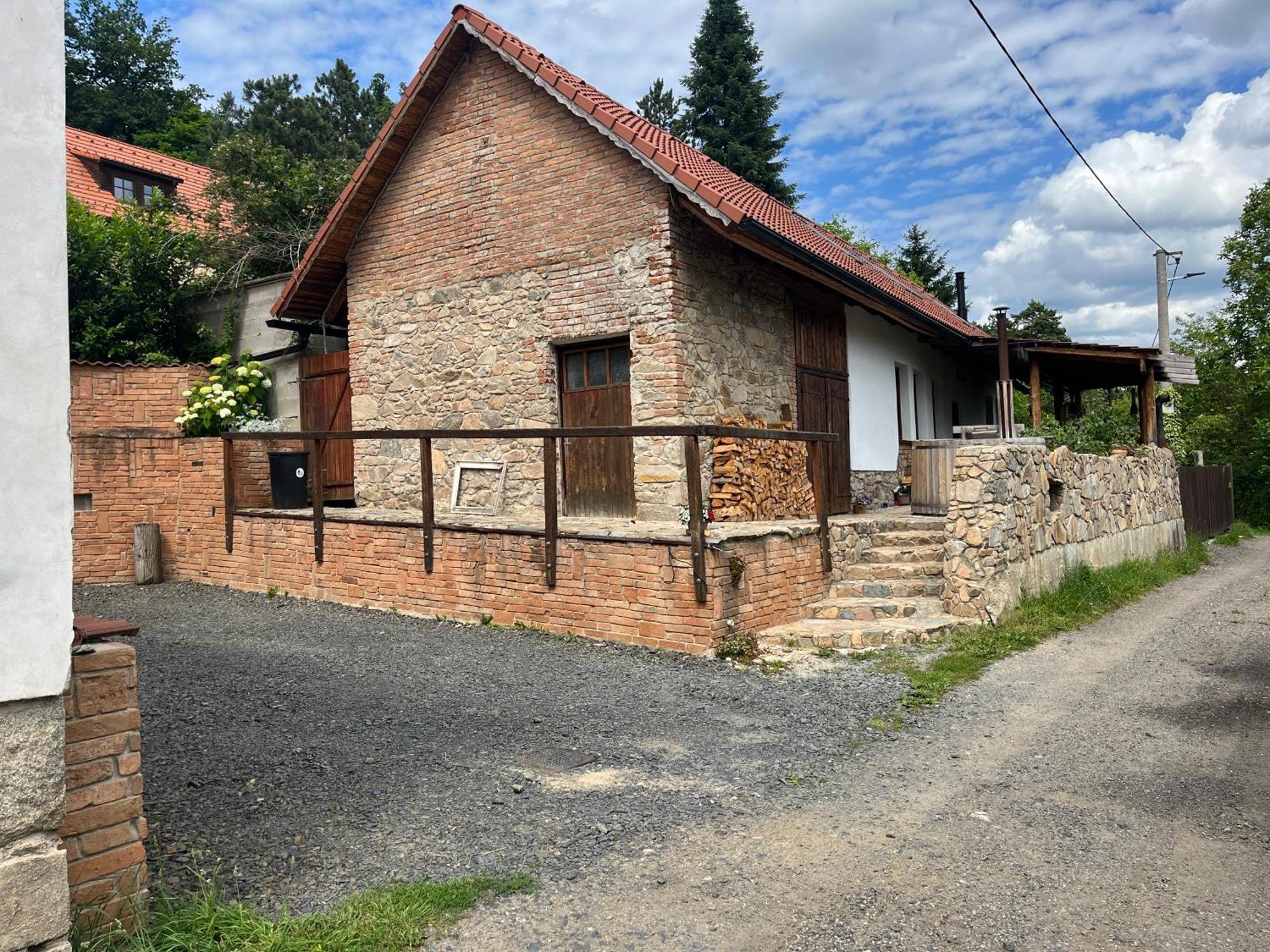 Apartmány pod Kozákem Velké Popovice Exterior foto